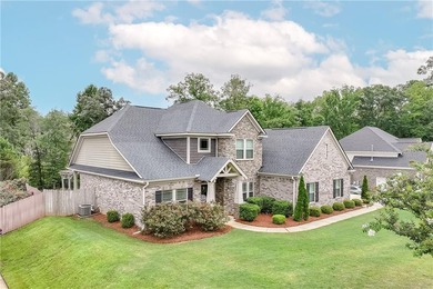 Beautifully maintained and thoughtfully designed, this Cedar - photo 1