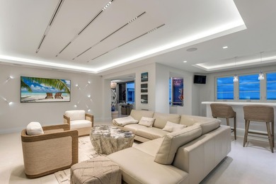One of the tallest penthouses in the area, located in a - photo 11