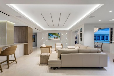 One of the tallest penthouses in the area, located in a - photo 12