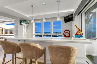 One of the tallest penthouses in the area, located in a - photo 15