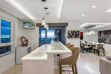 One of the tallest penthouses in the area, located in a - photo 16
