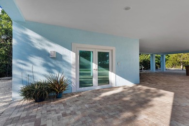 Perfectly positioned on a coveted CORNER LOT just steps from - photo 19