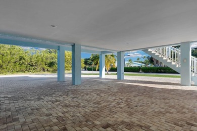Perfectly positioned on a coveted CORNER LOT just steps from - photo 20