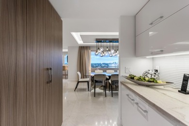 One of the tallest penthouses in the area, located in a - photo 22