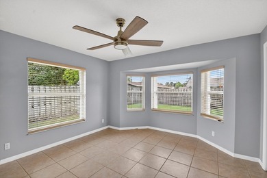 Immaculate 3 bedroom, 2 bathroom home with oversized side entry - photo 28