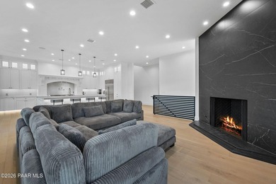 Extensively reimagined beginning in 2020, this modern luxury - photo 7