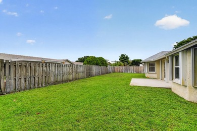 Immaculate 3 bedroom, 2 bathroom home with oversized side entry - photo 39