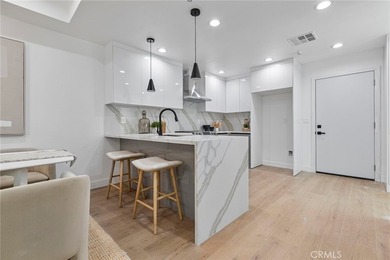 NEW CONSTRUCTION 3 bed, 2.5 bath, three-story townhome with sky - photo 10