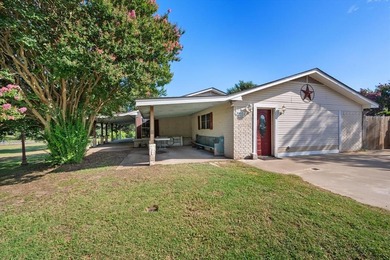 (private lake, pond, creek) Home For Sale in Corsicana Texas