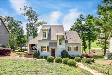 Experience Lake Martin living in this beautifully designed - photo 2