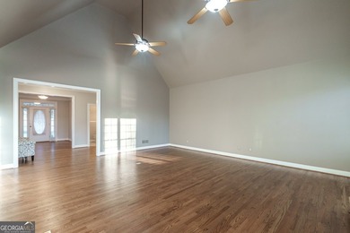 Beautiful 5-bedroom, 4.5-bath home located in the highly - photo 18