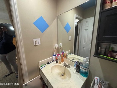 Gorgeous home! In walking distance to the Newport Dog Park - photo 25