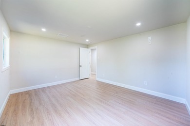 Welcome to 7 Front St, a beautifully renovated 4-bedroom - photo 25