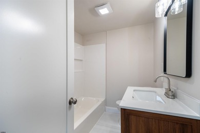 Welcome to 7 Front St, a beautifully renovated 4-bedroom - photo 33