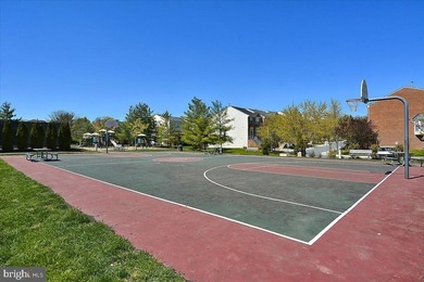 OPEN SUNDAY 7/26, 1-3pm! LIGHT-FILLED & POND VIEW : A FANTASTIC - photo 34