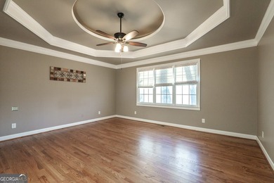 Beautiful 5-bedroom, 4.5-bath home located in the highly - photo 36