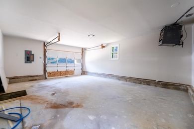 Welcome to 7 Front St, a beautifully renovated 4-bedroom - photo 36