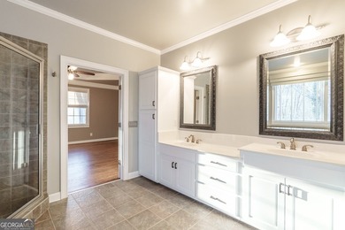 Beautiful 5-bedroom, 4.5-bath home located in the highly - photo 40