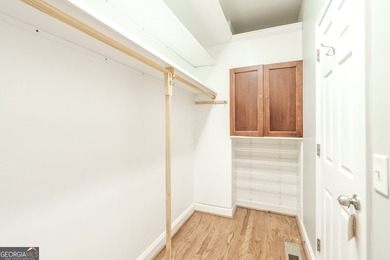 Beautiful 5-bedroom, 4.5-bath home located in the highly - photo 42