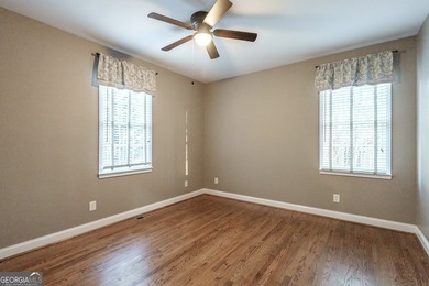 Beautiful 5-bedroom, 4.5-bath home located in the highly - photo 43