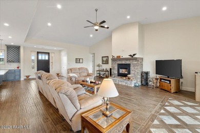A dream property for the car enthusiast, toy collector, or RV - photo 3