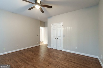 Beautiful 5-bedroom, 4.5-bath home located in the highly - photo 46