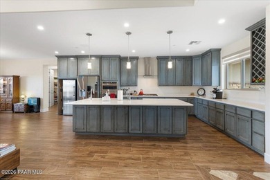 A dream property for the car enthusiast, toy collector, or RV - photo 9