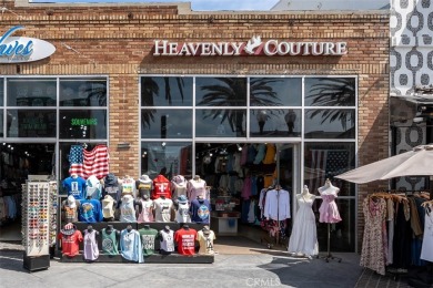 Profitable and well-established T-shirt and Gift boutique - photo 2