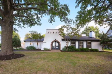 Silver Lake Home For Sale in Raymore Missouri