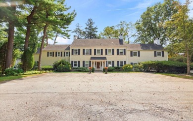 Lake Home For Sale in Syosset, New York