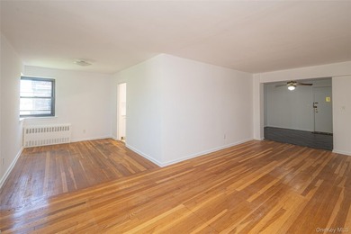 Welcome to this spacious and sun filled large JR 4 Apartment - photo 12