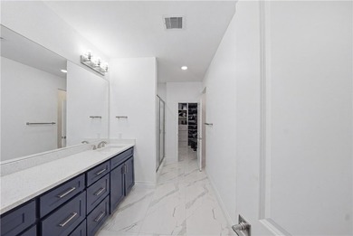 Welcome to this beautifully maintained 4-bedroom, 3-bathroom - photo 19