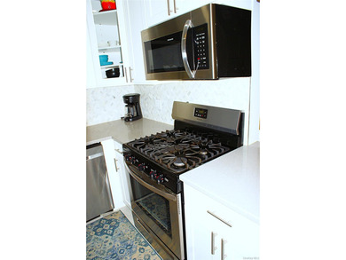 Property is located in an expanding residential /commercial - photo 8
