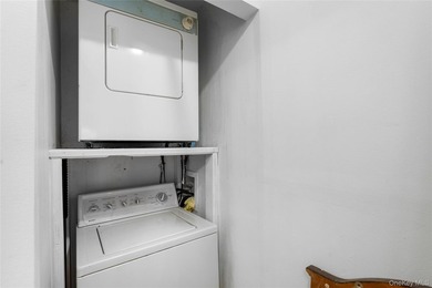 Recently renovated three-bedroom condo on the inside of Nehemiah - photo 16
