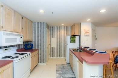 Experience the best of the Lake in this lakefront 2-bedroom - photo 12