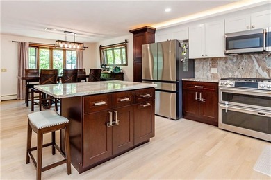 A special waterfront opportunity at 41 Mount View Avenue! This - photo 17