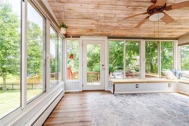 A special waterfront opportunity at 41 Mount View Avenue! This - photo 23