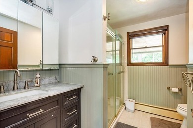A special waterfront opportunity at 41 Mount View Avenue! This - photo 25