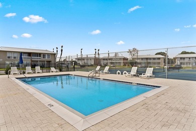 Lake front! This freshly updated condo offers a comfortable and - photo 38