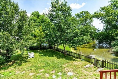 A special waterfront opportunity at 41 Mount View Avenue! This - photo 41
