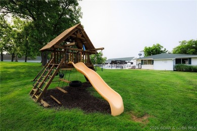 Experience the best of the Lake in this lakefront 2-bedroom - photo 42