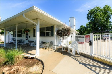 Experience the best of the Lake in this lakefront 2-bedroom - photo 47