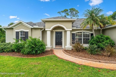 Beautifully maintained 3-bedroom, 2-bath pool home located in - photo 2