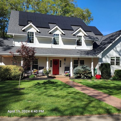 (private lake, pond, creek) Home For Sale in Grants Pass Oregon