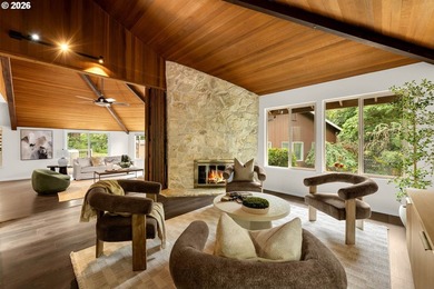 Escape to your own private Pacific Northwest retreat, where - photo 6
