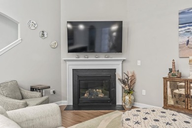 Three-bedroom, three-bathroom Craftsman-style home with a - photo 13