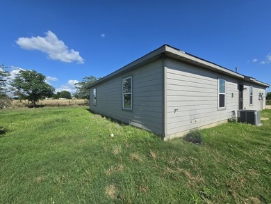 Fully occupied, income-producing duplex ready for your next - photo 15