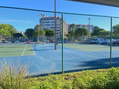 **(55+ Community)** Beautiful 2-bedroom, 2-bath unit in - photo 17