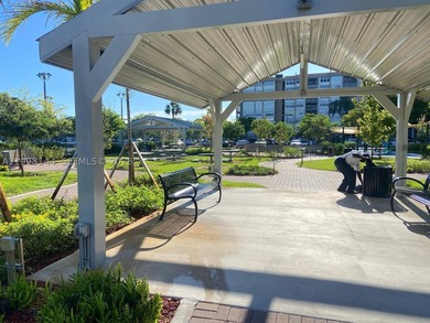 **(55+ Community)** Beautiful 2-bedroom, 2-bath unit in - photo 18