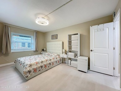 Renovated easy maintenance first floor unit updated with - photo 22
